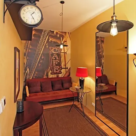 Apartment District 7